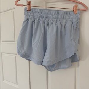 Lululemon Track That High Rise 3inch short, Size 6, Starch Blue EUC.